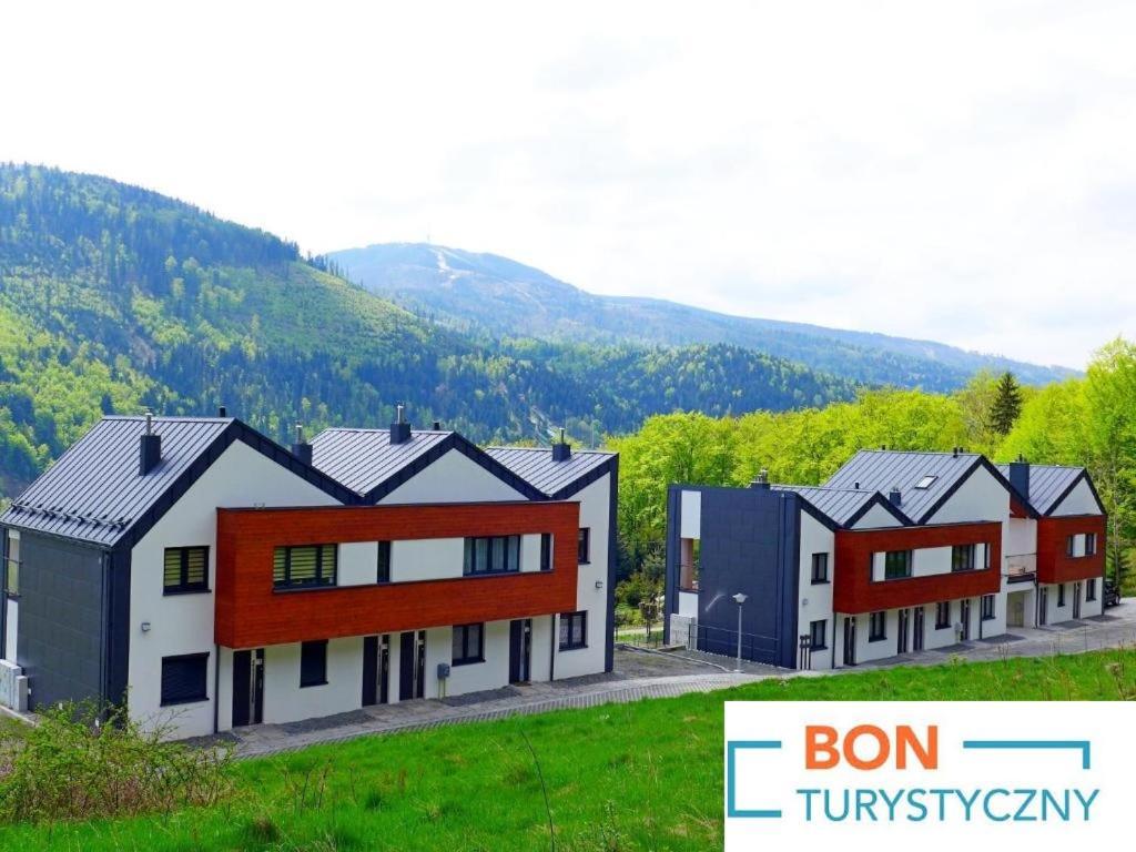Apartamenty Zloty Widok ชเจอร์ค ภายนอก รูปภาพ