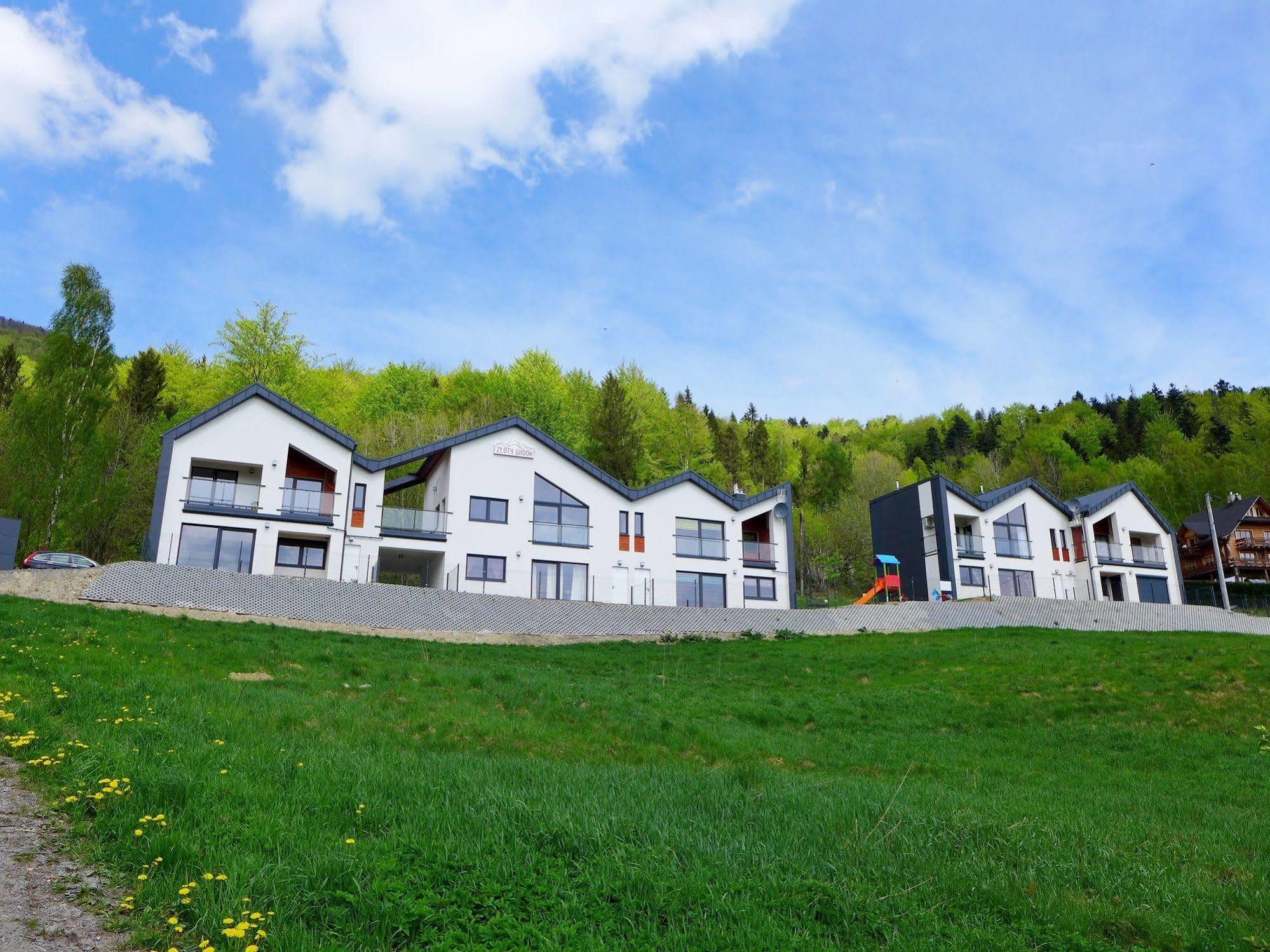Apartamenty Zloty Widok ชเจอร์ค ภายนอก รูปภาพ