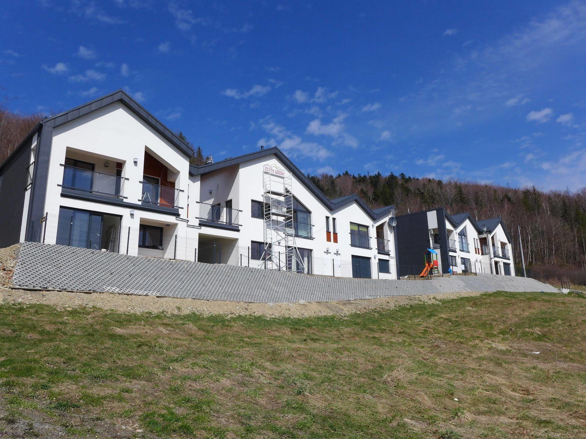 Apartamenty Zloty Widok ชเจอร์ค ภายนอก รูปภาพ