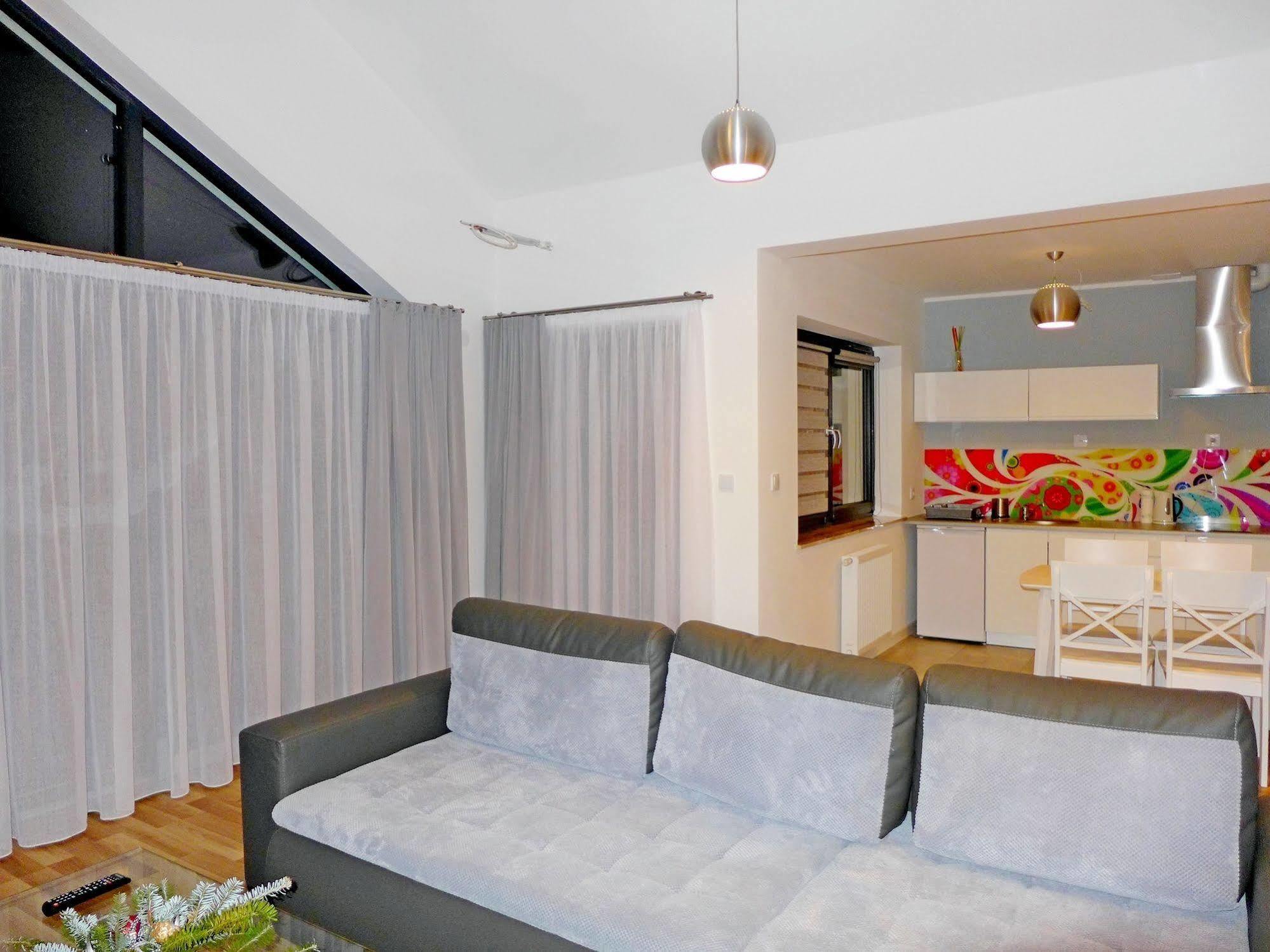 Apartamenty Zloty Widok ชเจอร์ค ภายนอก รูปภาพ