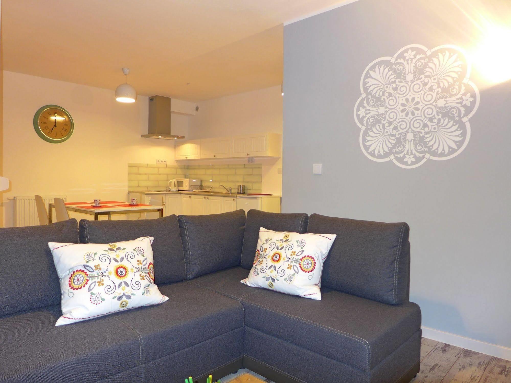 Apartamenty Zloty Widok ชเจอร์ค ภายนอก รูปภาพ