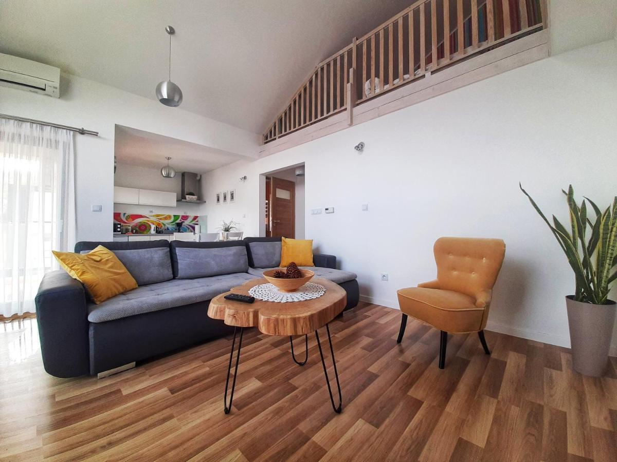 Apartamenty Zloty Widok ชเจอร์ค ภายนอก รูปภาพ